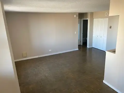 Osborne Village 1 Bedroom - Reduced Rent - Top Floor Suite - Photo 3