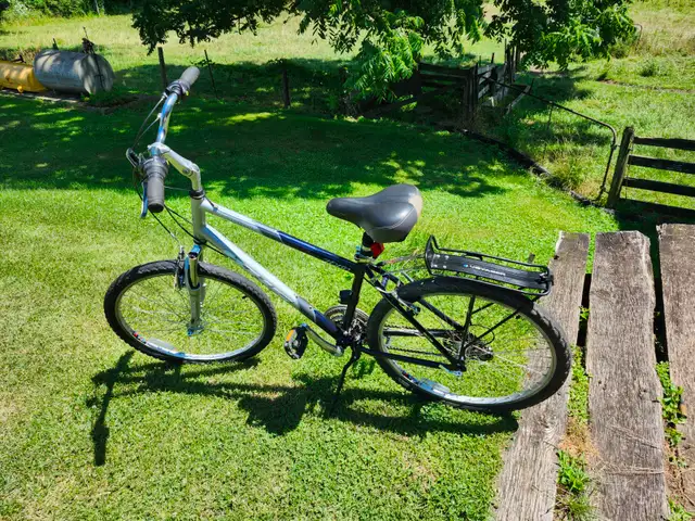 Adult Commuter Bike For Sale - Photo 2