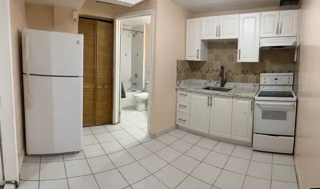 2 Bed 1 bath Basement Apartment for immediate rent - Photo 2