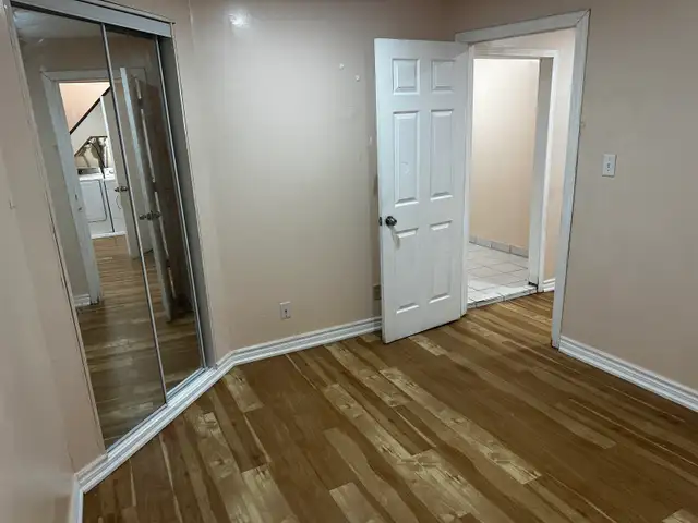 2 Bed 1 bath Basement Apartment for immediate rent - Photo 3