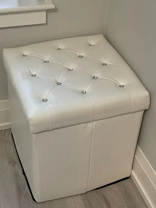 White faux leather tufted crystal storage ottoman $40