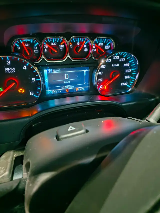 17 GMC 1500 Great Shape. - Photo 6