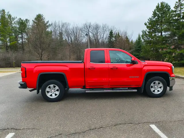 17 GMC 1500 Great Shape. - Photo 10