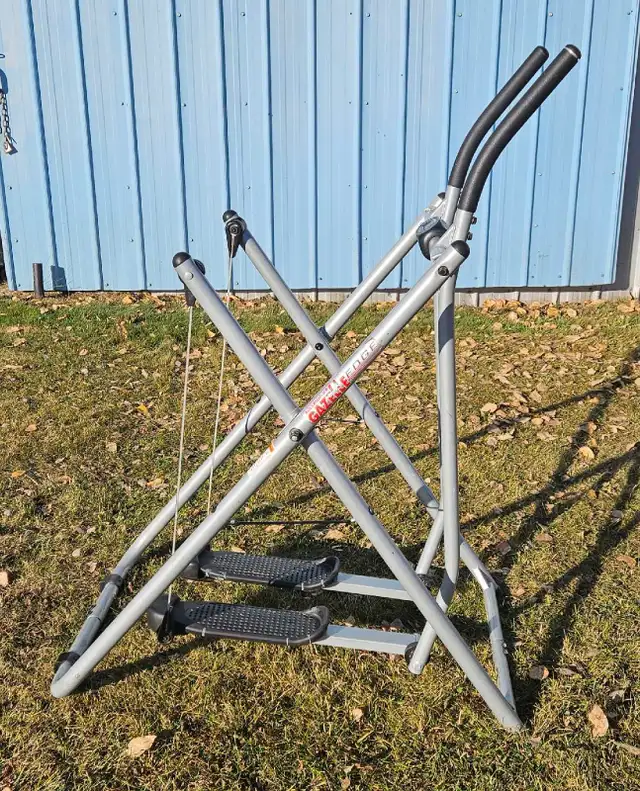 Elliptical - Photo 3