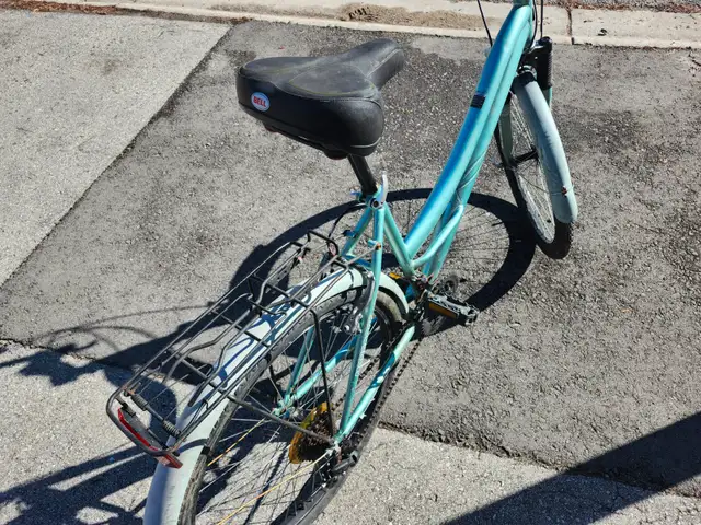 Ladies Commuter Bike For Sale - Photo 7