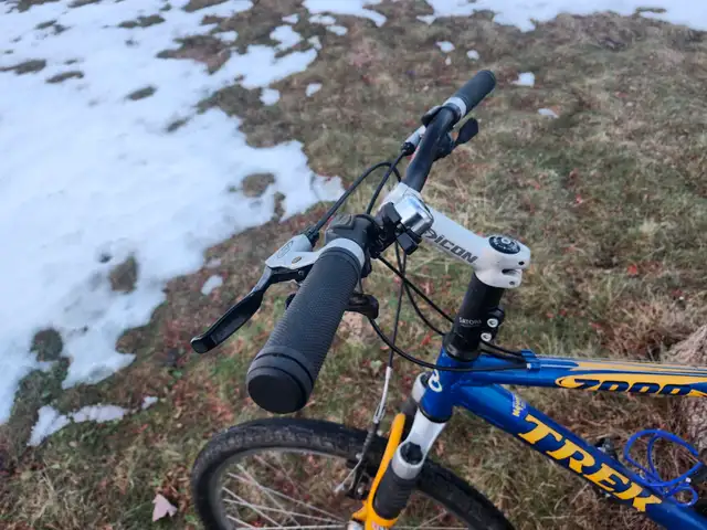 Adult Mountain Bike For Sale - Photo 8