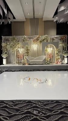 installers for dance floor wraps part time (general labour)