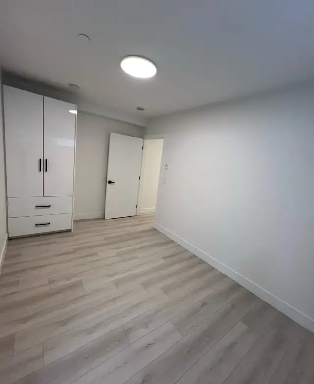 $2,700 / 3br - 800ft2 - 3BR & 1.5 Bath Basement Duplex available - Photo 3