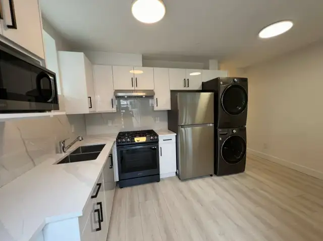 $2,700 / 3br - 800ft2 - 3BR & 1.5 Bath Basement Duplex available - Photo 7