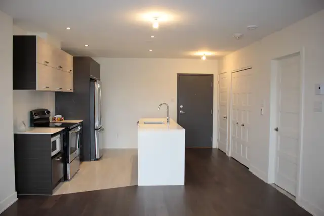 CONDO LUXE 3½ – 6 Électros, Parking et Locker Inclus
