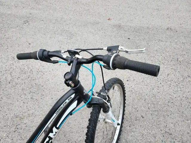 Ladies Mountain Bike For Sale - Photo 7