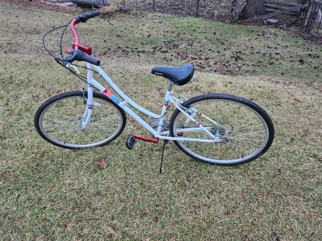 Ladies Commuter Bike For Sale - Photo 2
