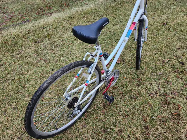Ladies Commuter Bike For Sale - Photo 10