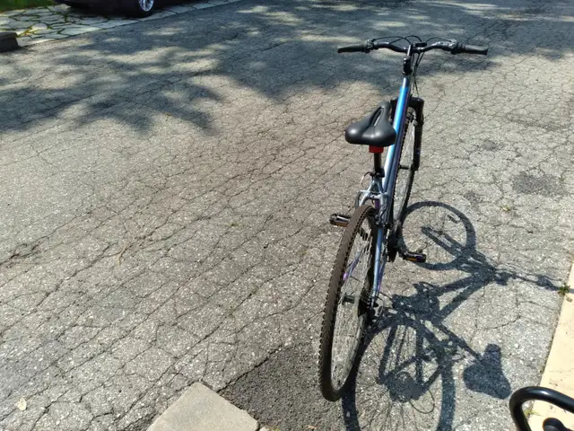 Adult Commuter Bike For Sale - Photo 3