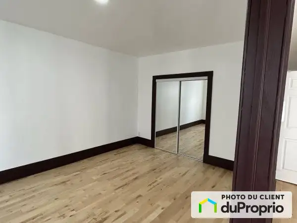 5.5 next to metro Parc & campus MIL (avail July) - Photo 4