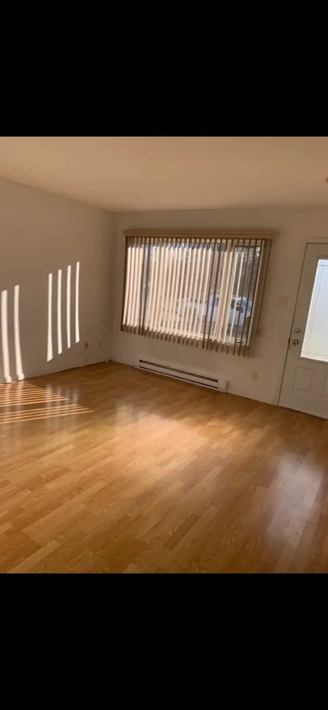 DUPLEX FOR RENT/ À LOUER - Photo 4