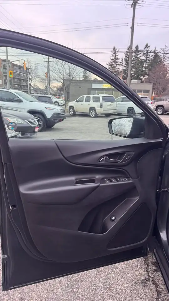 2020 Chevrolet Equinox AWD LT - Photo 9