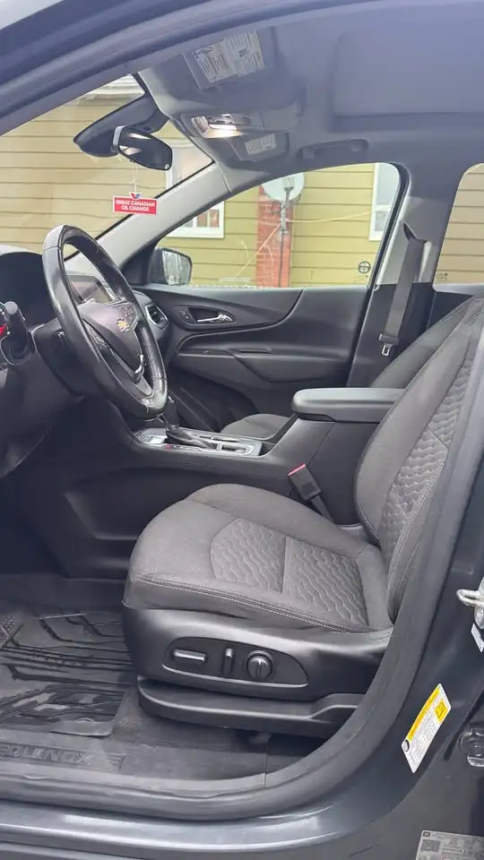 2020 Chevrolet Equinox AWD LT - Photo 10