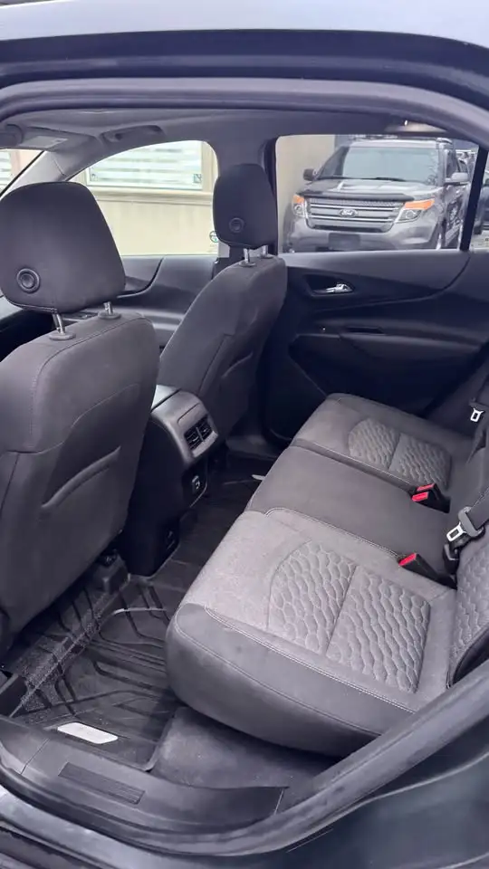 2020 Chevrolet Equinox AWD LT - Photo 12