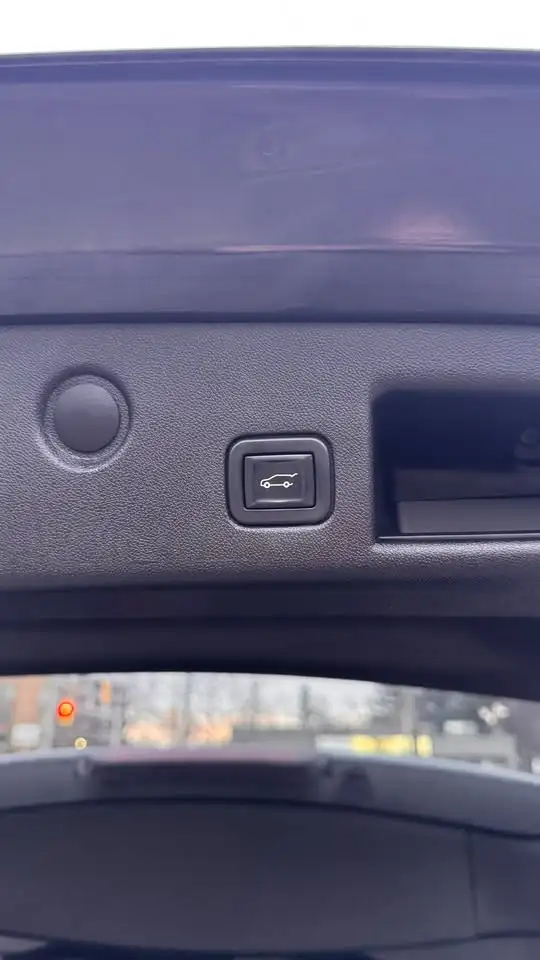 2020 Chevrolet Equinox AWD LT - Photo 14