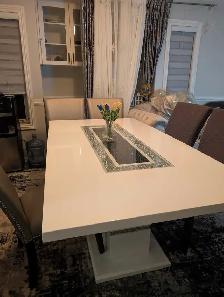 White dining table with diamond inlay