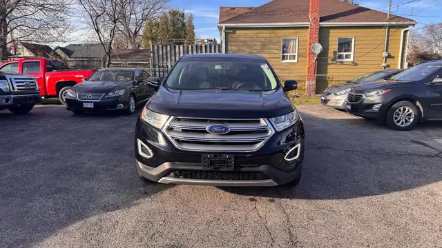 2018 Ford Edge Titanium - Photo 2