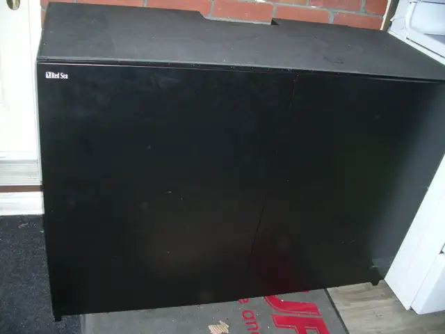 MOVING SALE RED SEA 350 TANK, STAND ,SUMP FILTER $300 - Photo 4