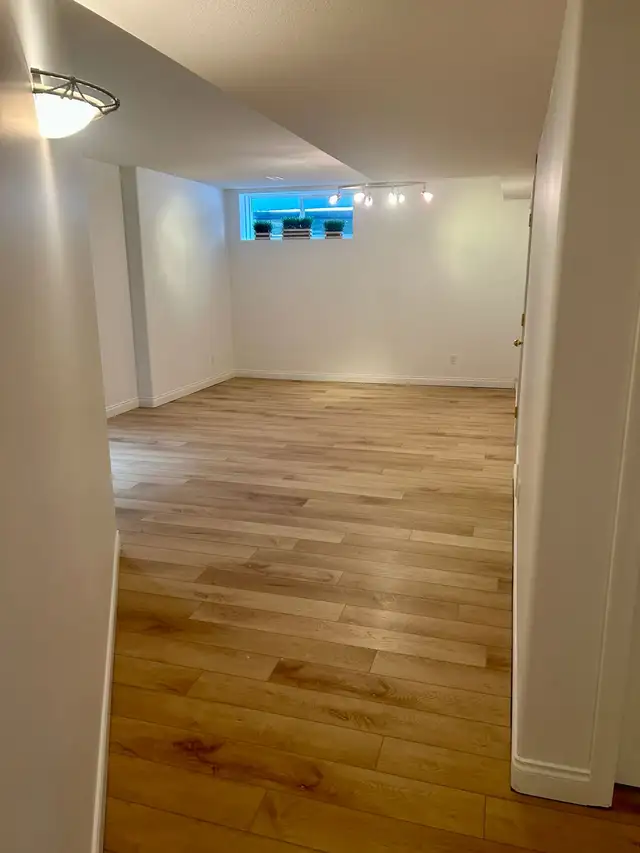 3 bedroom, 1 bath   den basement suite for rent. - Photo 6