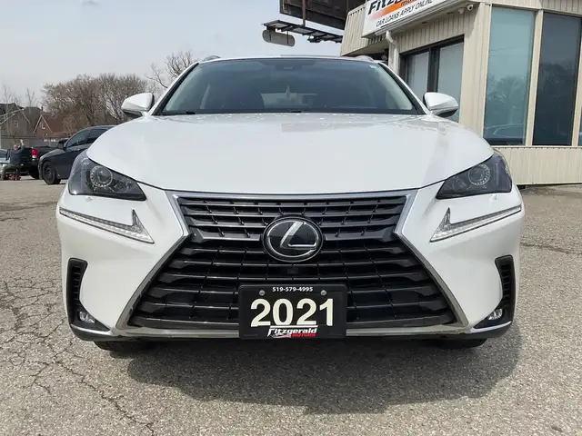 2021 Lexus NX 300 Premium AWD - RED LEATHER! CAR PLAY! BACK-UP C - Photo 2