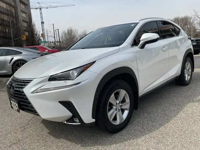 2021 Lexus NX 300 Premium AWD - RED LEATHER! CAR PLAY! BACK-UP C - Photo 4