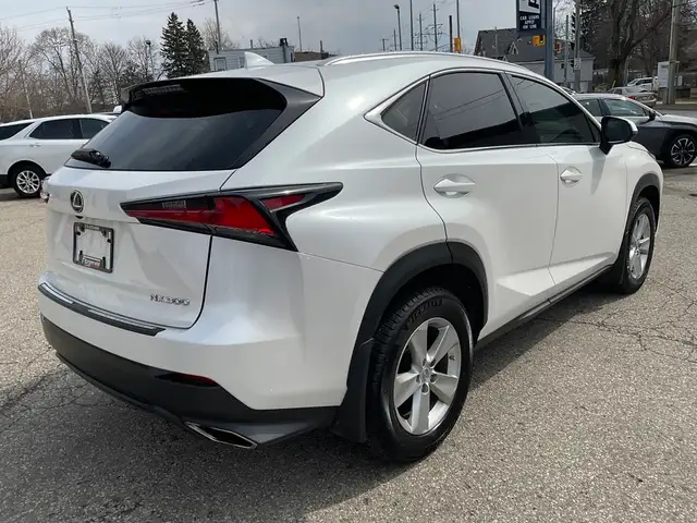 2021 Lexus NX 300 Premium AWD - RED LEATHER! CAR PLAY! BACK-UP C - Photo 8
