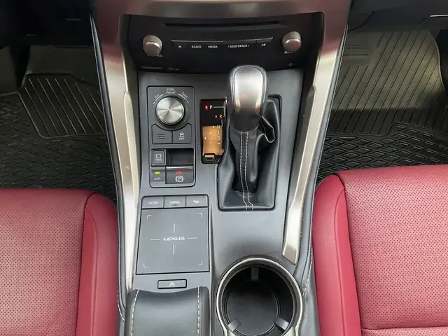 2021 Lexus NX 300 Premium AWD - RED LEATHER! CAR PLAY! BACK-UP C - Photo 24