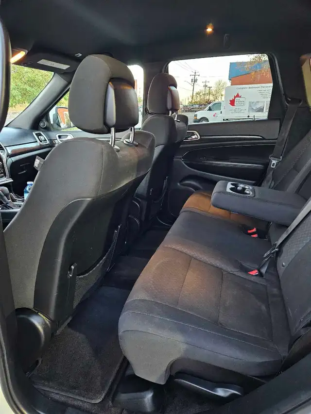 2018 Jeep Grand Cherokee Laredo 3.6L V6 4X4 - Photo 6