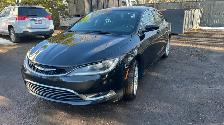2015 Chrysler 200, 166,500 km, remote start