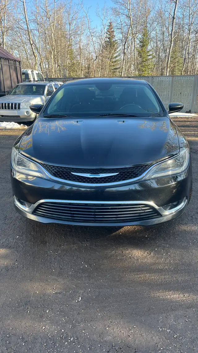 2015 Chrysler 200, 166,500 km, remote start - Photo 2