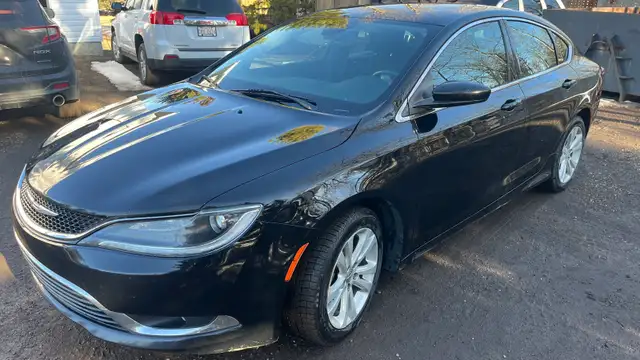 2015 Chrysler 200, 166,500 km, remote start - Photo 4