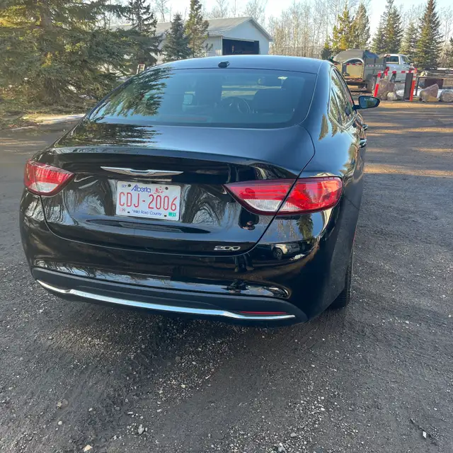2015 Chrysler 200, 166,500 km, remote start - Photo 6