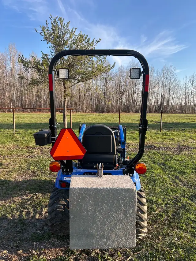 New holland sub compact - Photo 4