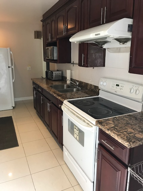 Furnished westside room for rent Granville/W49th All-Inclusive - Photo 6