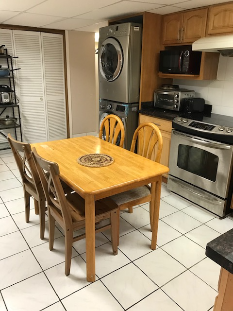 Furnished westside room for rent Granville/W49th All-Inclusive - Photo 7