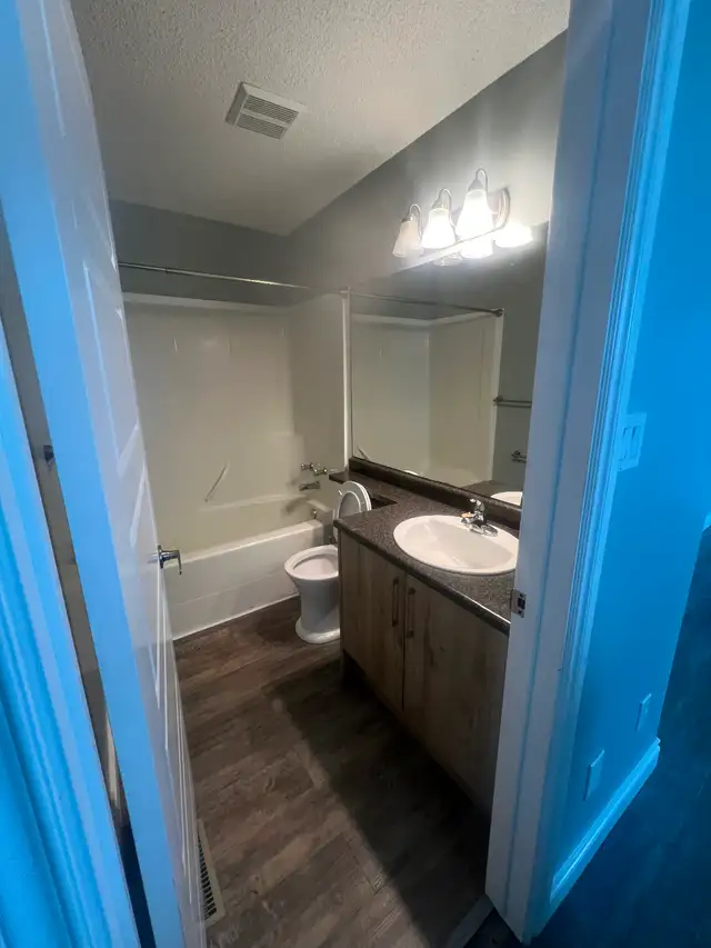 Beautiful house for rent available may 1,2026 - Photo 9