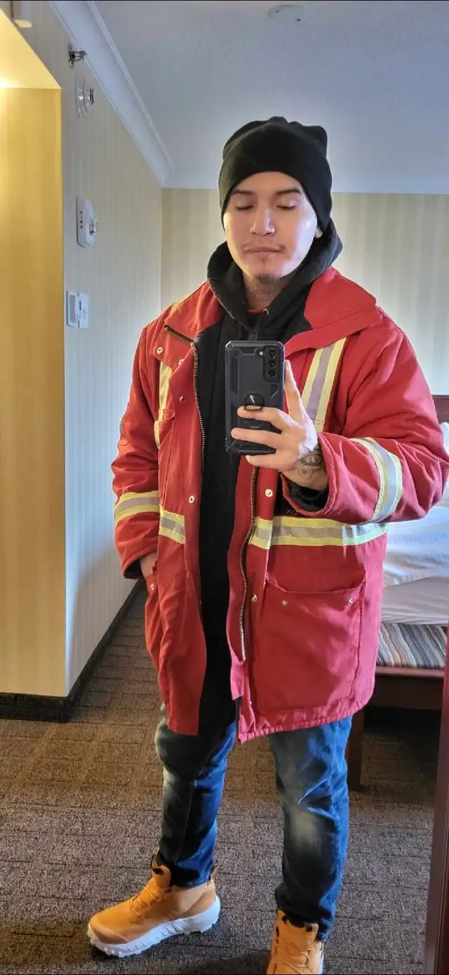 Seeking full-time employment - Photo 3