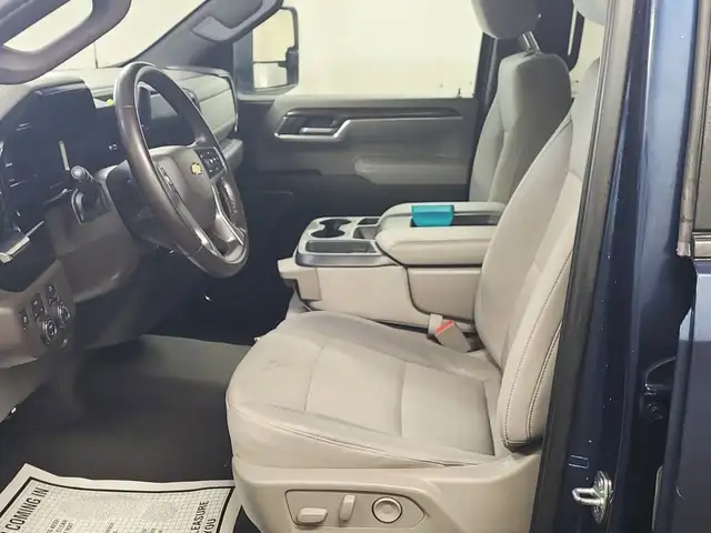 2023 Chevrolet Silverado 1500 LT 4WD - Crew, 5.3L, Trailering Pa - Photo 5