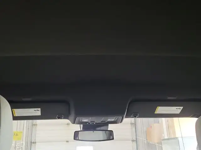 2023 Chevrolet Silverado 1500 LT 4WD - Crew, 5.3L, Trailering Pa - Photo 8