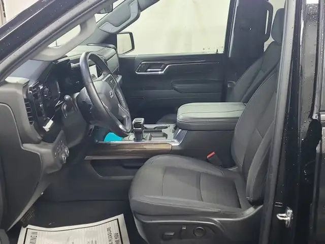 2024 Chevrolet Silverado 1500 RST 4WD - Crew, 5.3L, Z71 Package - Photo 5