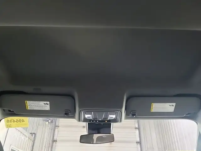 2024 Chevrolet Silverado 1500 RST 4WD - Crew, 5.3L, Z71 Package - Photo 8