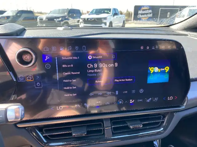 2026 Chevrolet Equinox EV RS Leather|Heated & Cooled Seats|Sunro - Photo 6