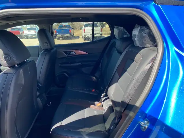 2026 Chevrolet Equinox EV RS Leather|Heated & Cooled Seats|Sunro - Photo 11