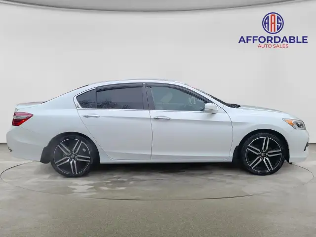 2017 Honda Accord SE - Photo 6