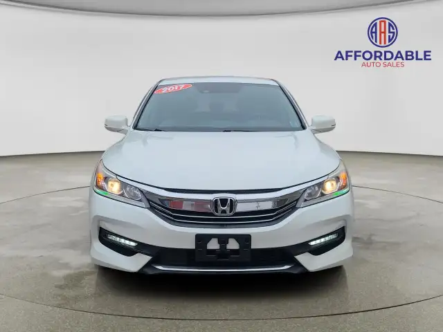 2017 Honda Accord SE - Photo 8